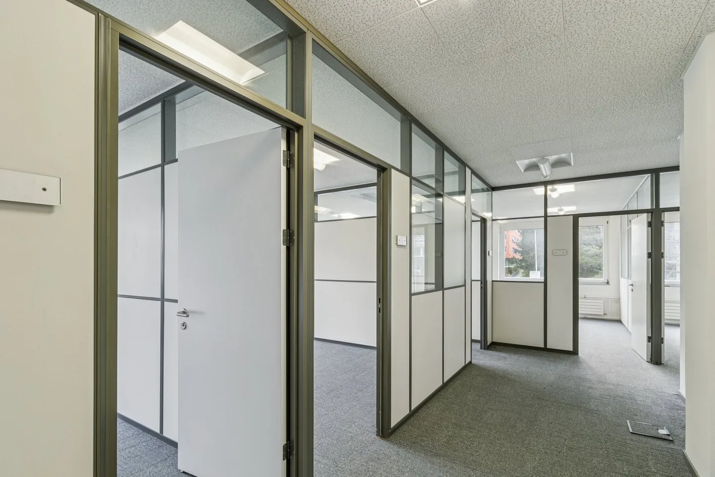 Your new office/practice space in an excellent location - Photo 8 of 13