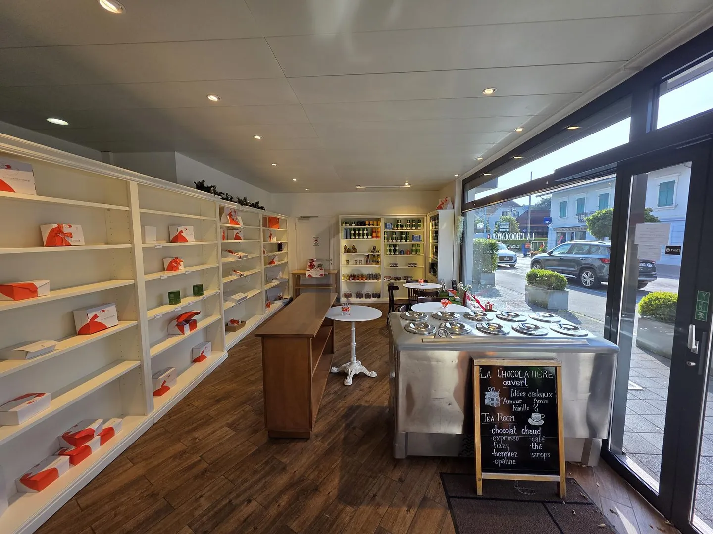 IDEALLY LOCATED, READY FOR OPERATION - Photo 2 of 6