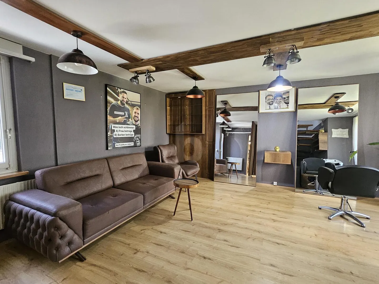 EXKLUSIVES LOKAL AN IDEALER LAGE - Photo 3 of 6