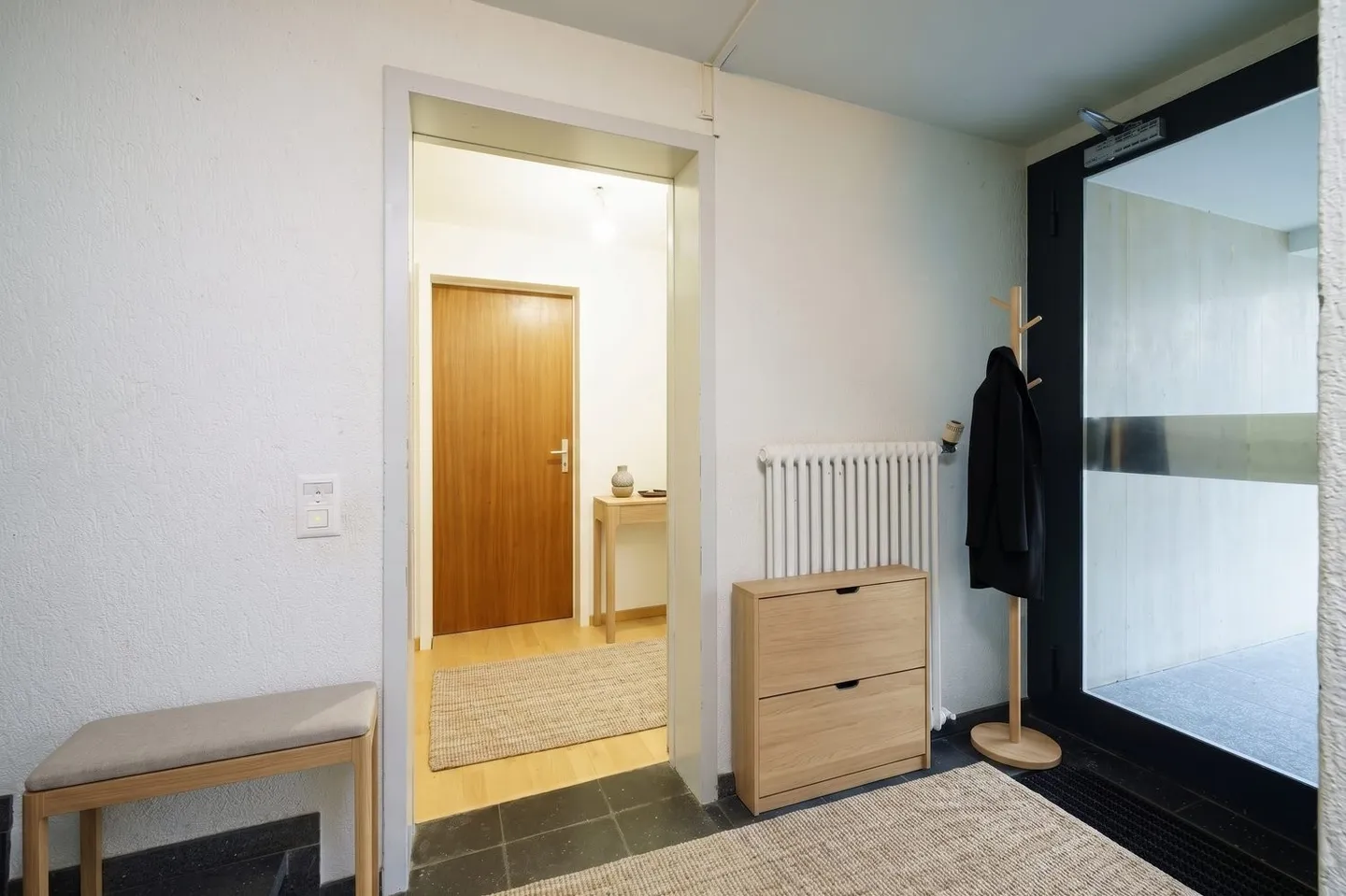 Spazio ufficio in affitto - 55 m² in una posizione centrale a Bottmingen - Foto 2 di 5