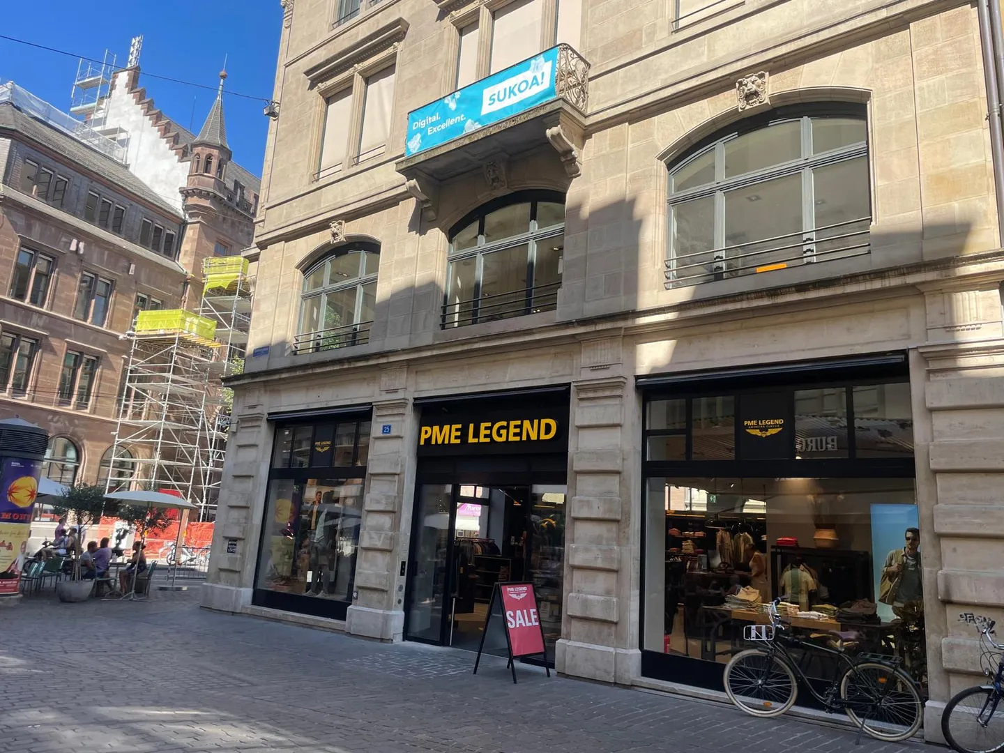 Maximale Sichtbarkeit dank 180° Schaufensterfront an der Gerbergasse - Photo 2 of 2