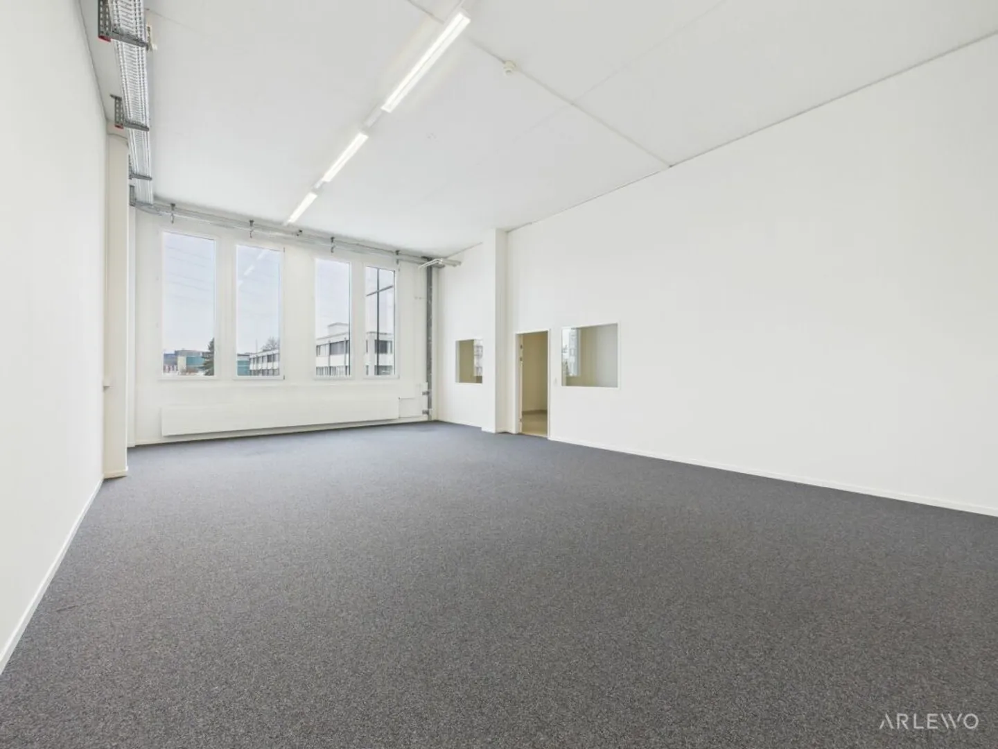 Grosszügige Gewerberäume für Labor, Entwicklung und Produktion - Photo 4 of 13