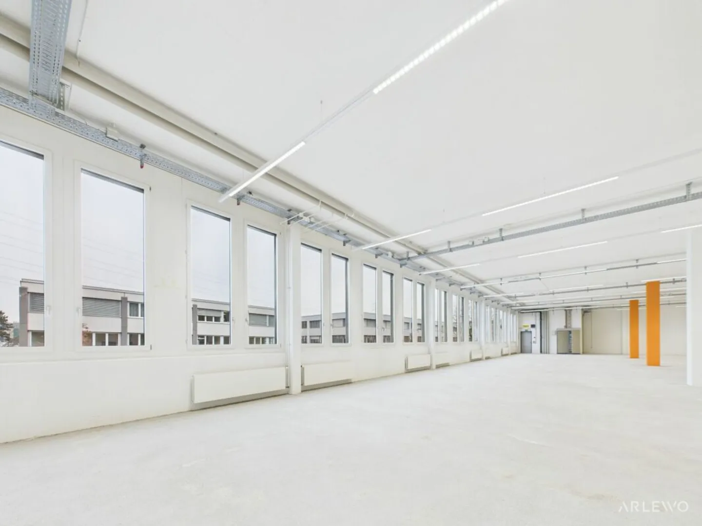 Grosszügige Gewerberäume für Labor, Entwicklung und Produktion - Photo 9 of 13