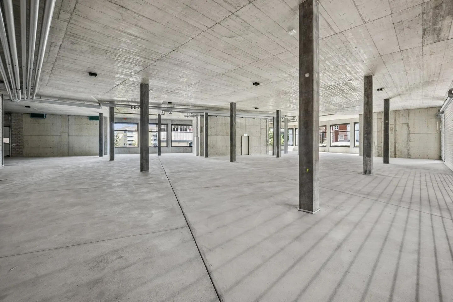 Spacious retail space in the new center of Arnegg - ideal for your concept! - Photo 6 of 8
