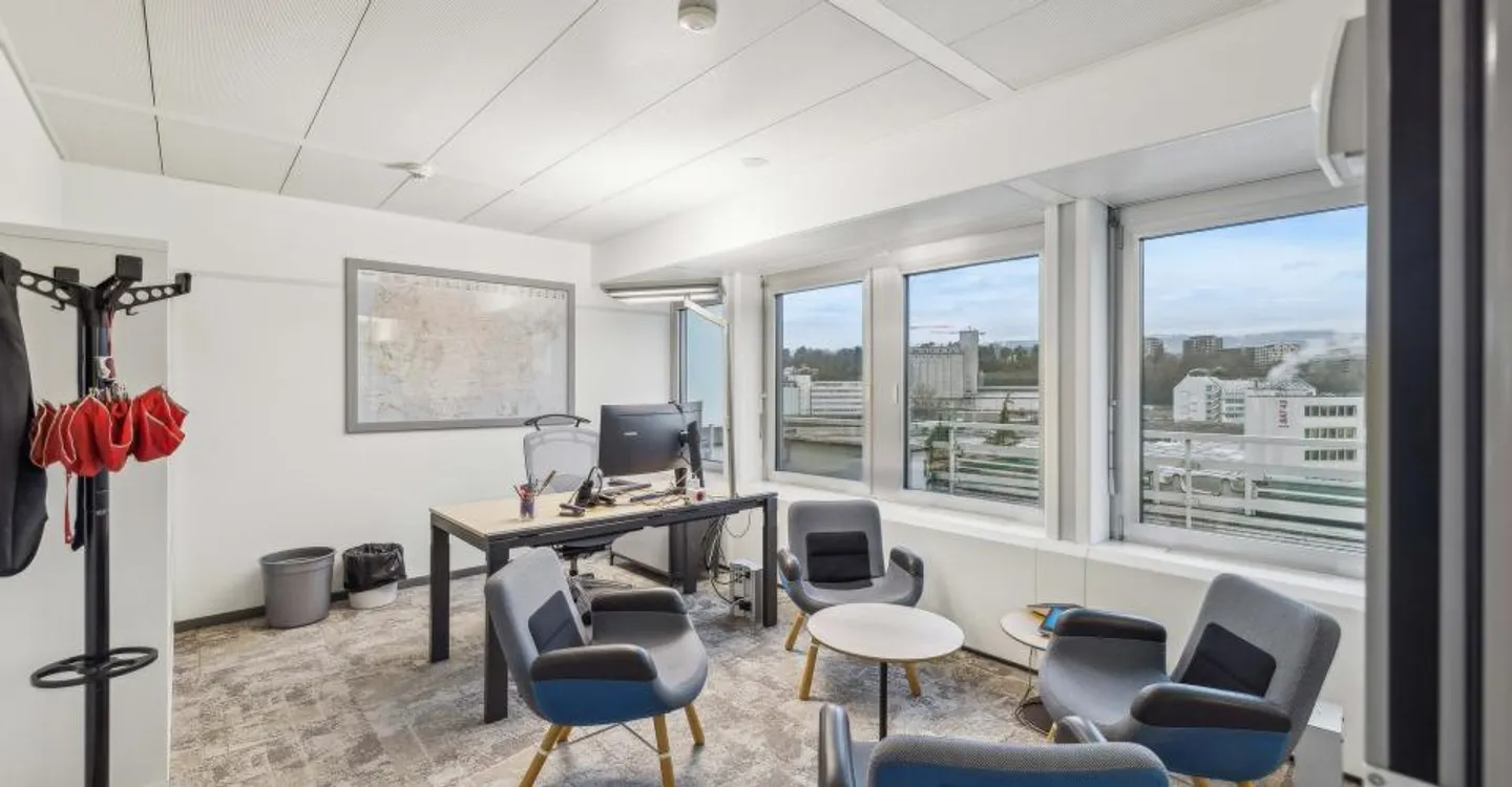 BÜROS PLUG & WORK 1.830 m² | Quartier Pont Rouge - Foto 2 von 13
