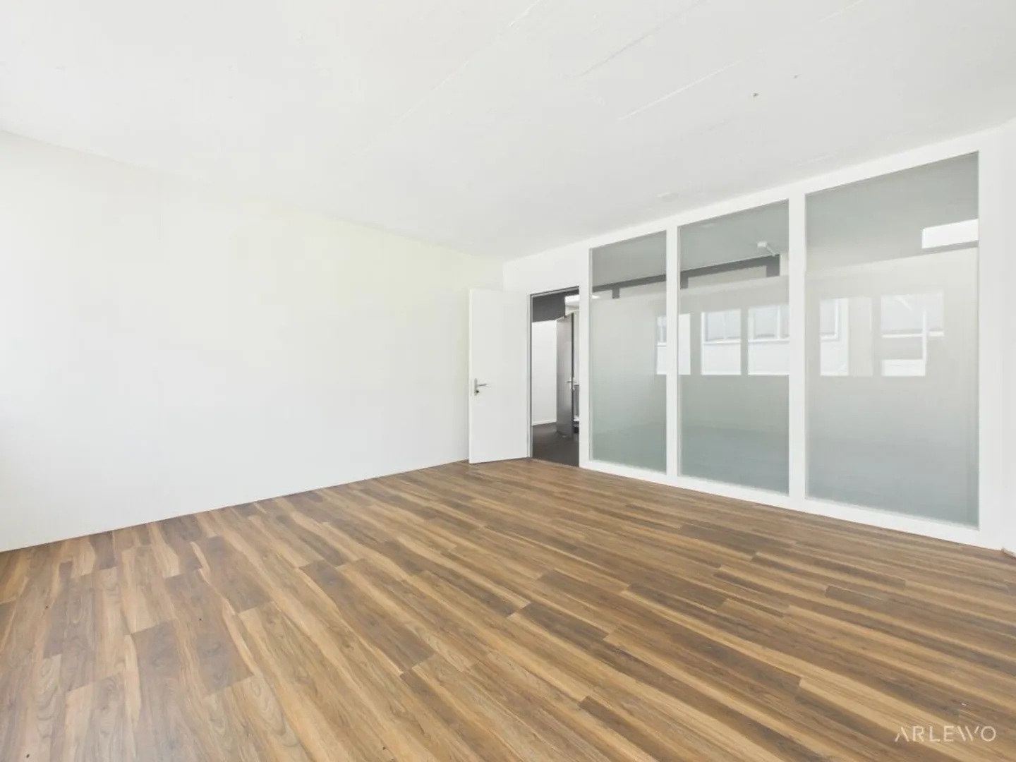 Ausgebaute Kleinfläche für Büro, Praxis oder stilles Gewerbe - Foto 3 von 13