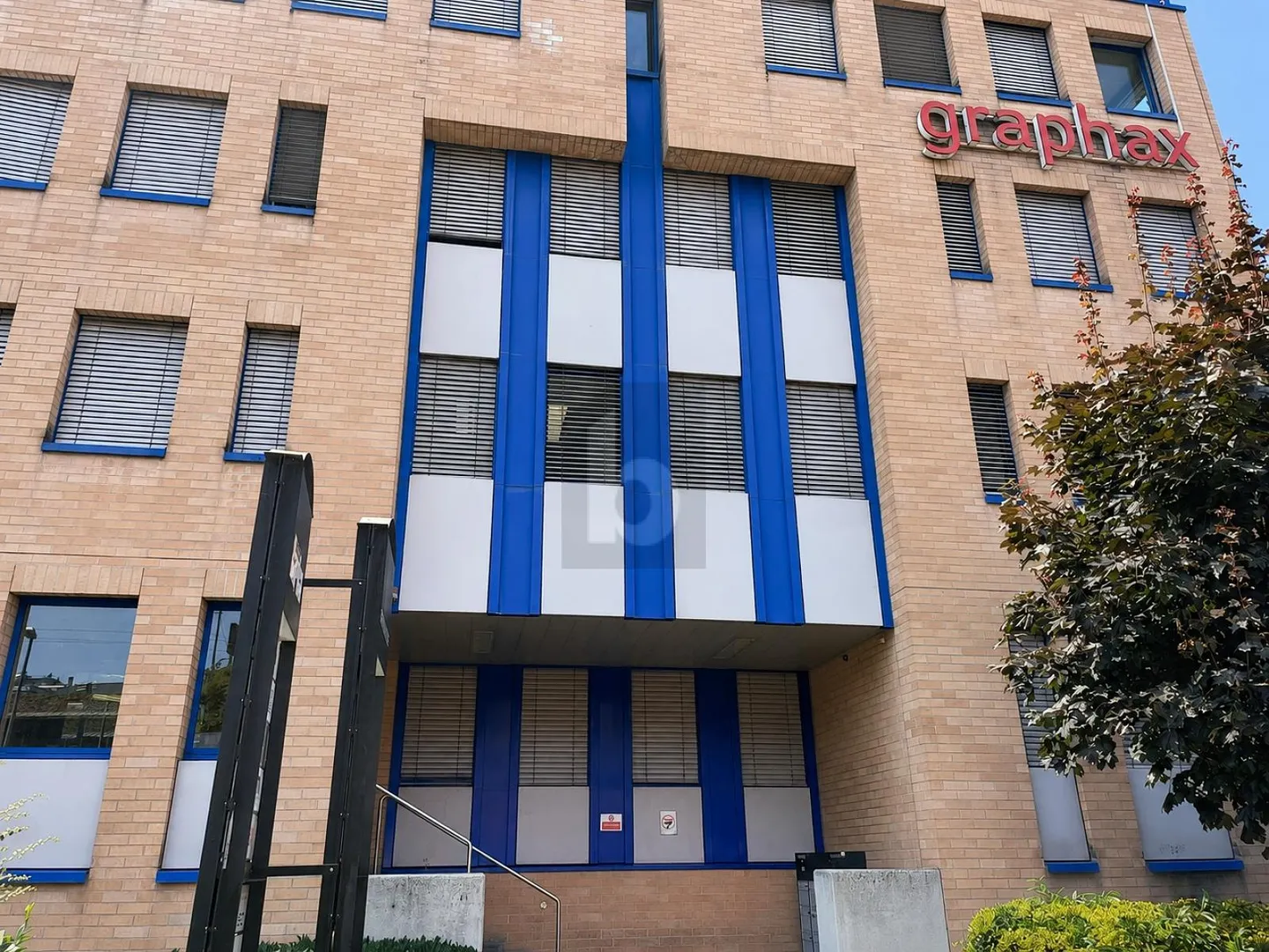 BUREAUX AVEC SALLE DE RÉUNION À MALLEY - Foto 1 von 6