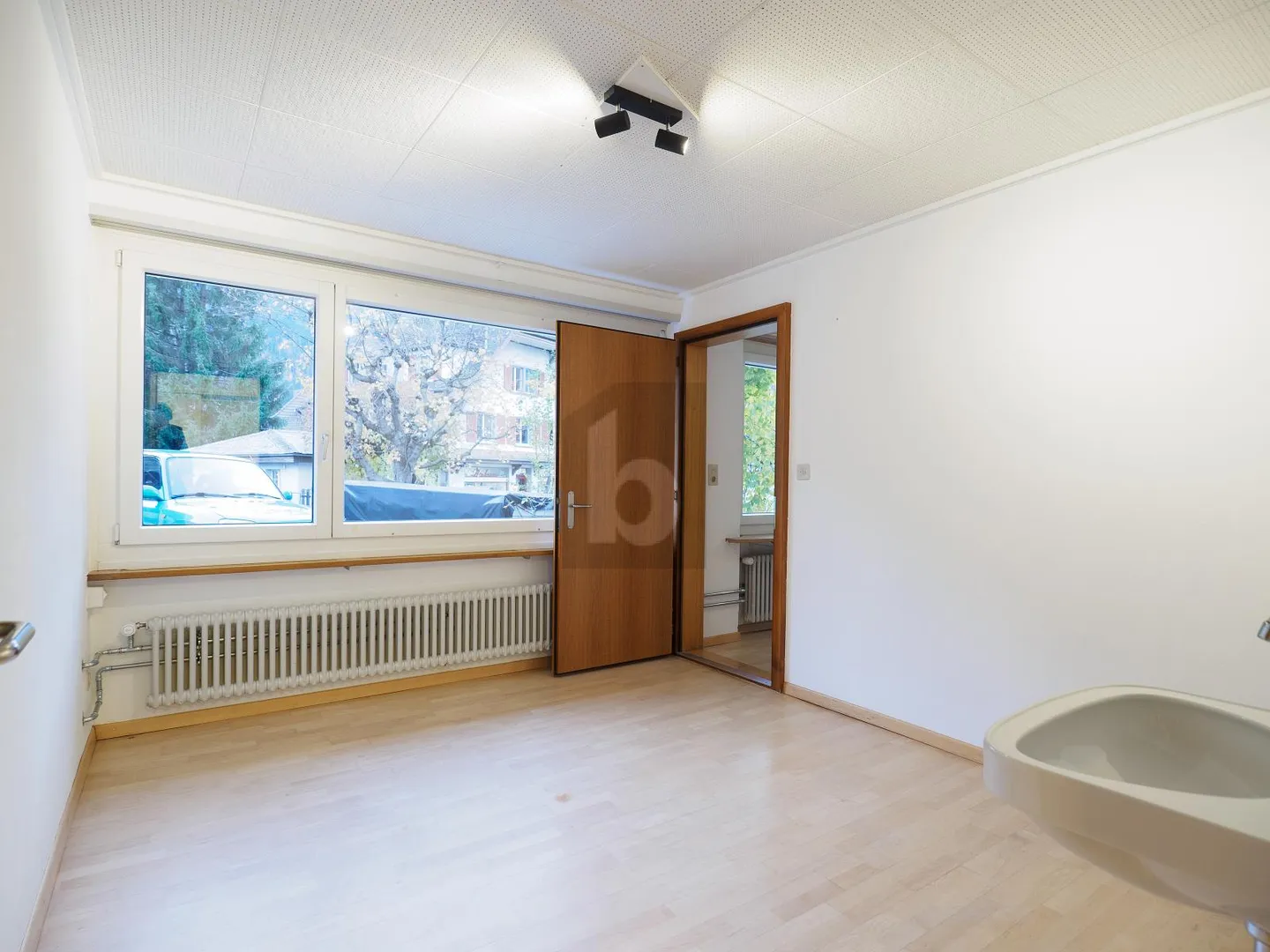 VIELSEITIG NUTZBAR UND ZENTRAL GELEGEN - Photo 4 of 6