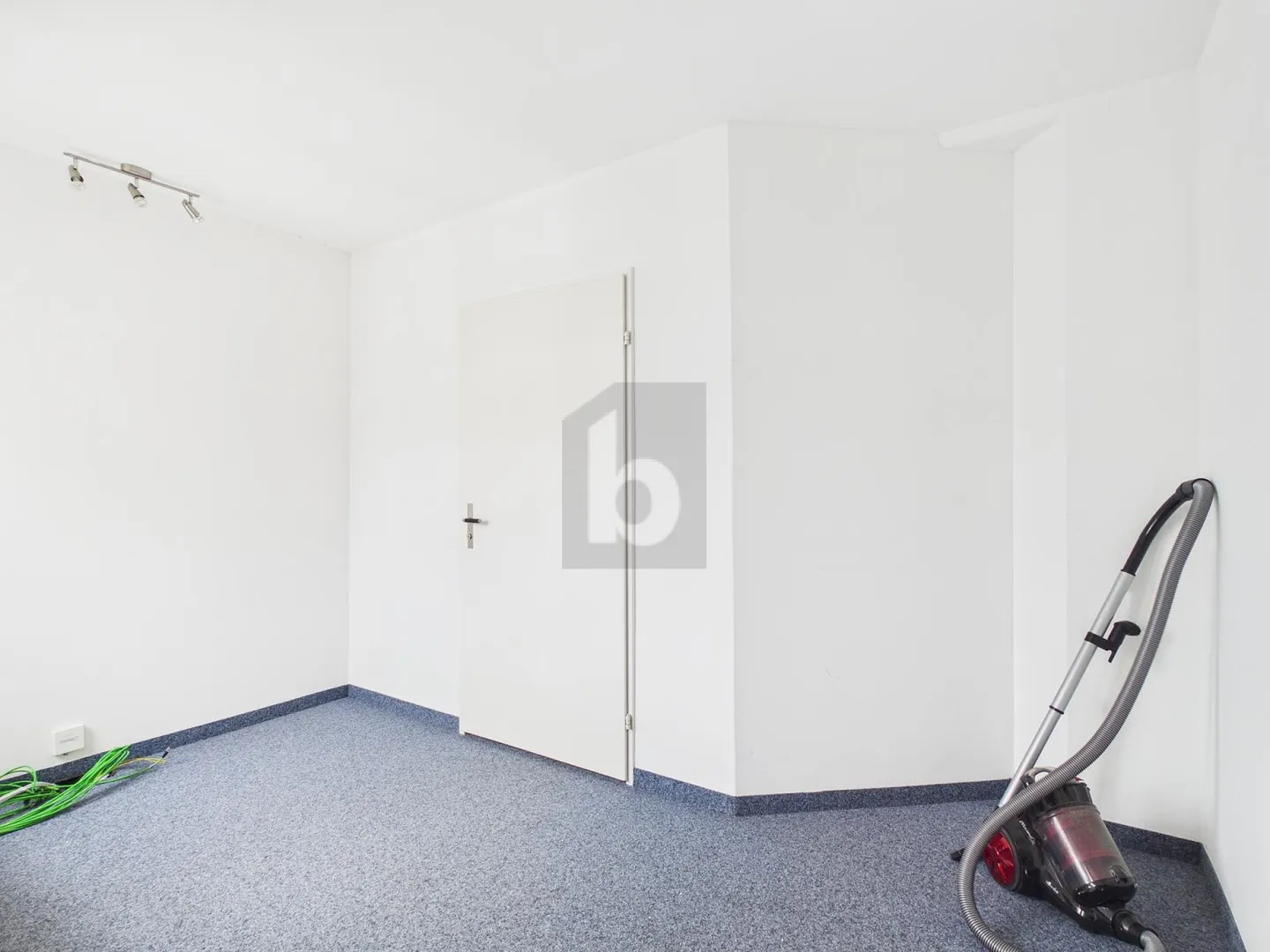 FLEXIBEL - AN SEHR GUTER LAGE - Photo 3 of 6