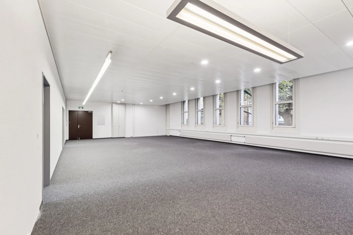 Commercial for rent - Photo 6 of 10