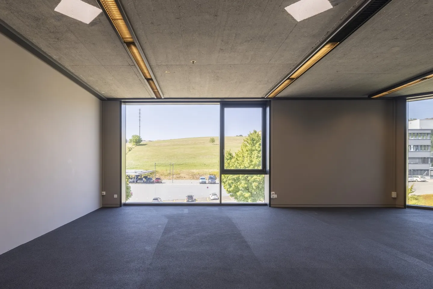 Ausgebaute und bezugsbereite Büro- und Gewerbeflächen - Photo 4 of 5