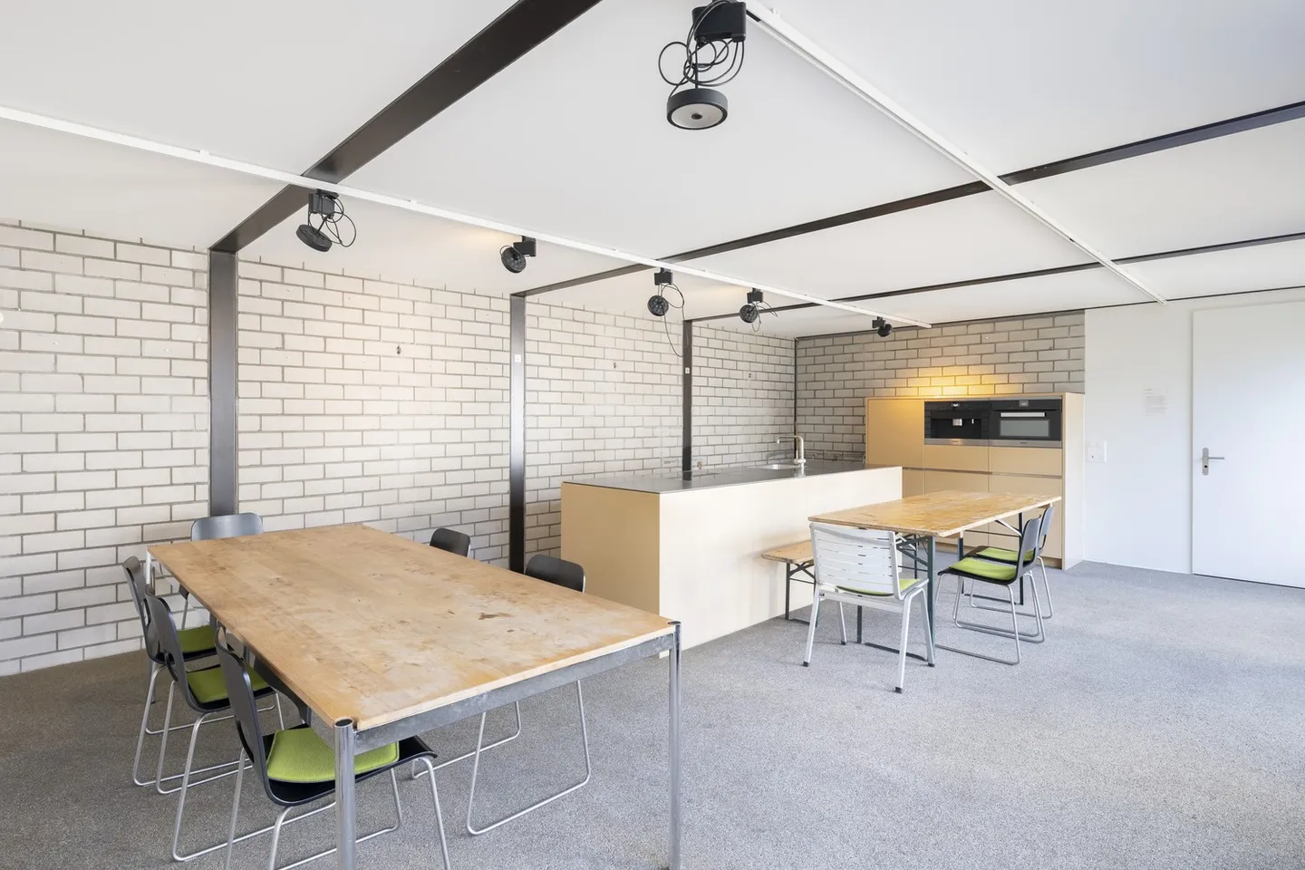 Ausgebaute und bezugsbereite Büro- und Gewerbeflächen - Photo 8 of 9