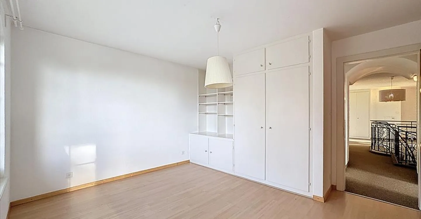 Bel appartement de 7 pièces avec jardin privatif - Photo 8 sur 13