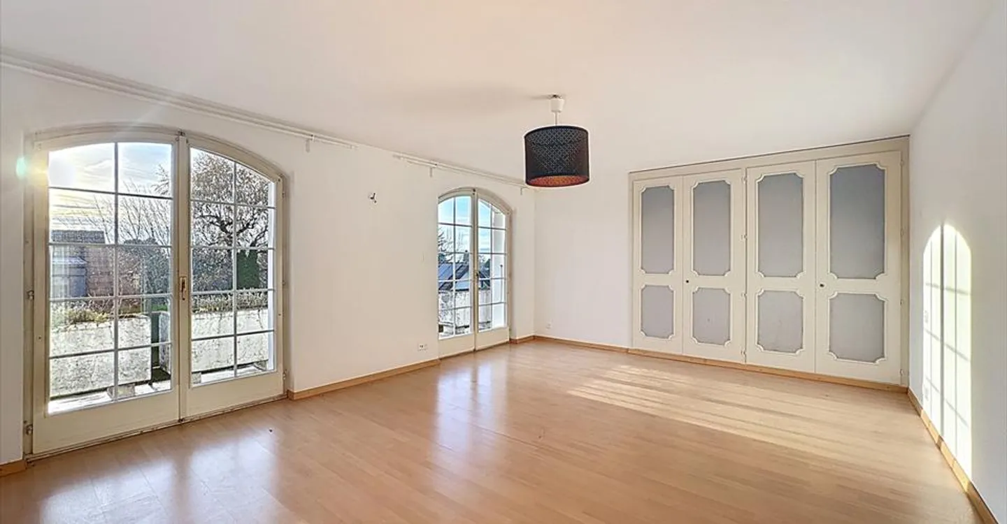 Bel appartement de 7 pièces avec jardin privatif - Photo 11 sur 13