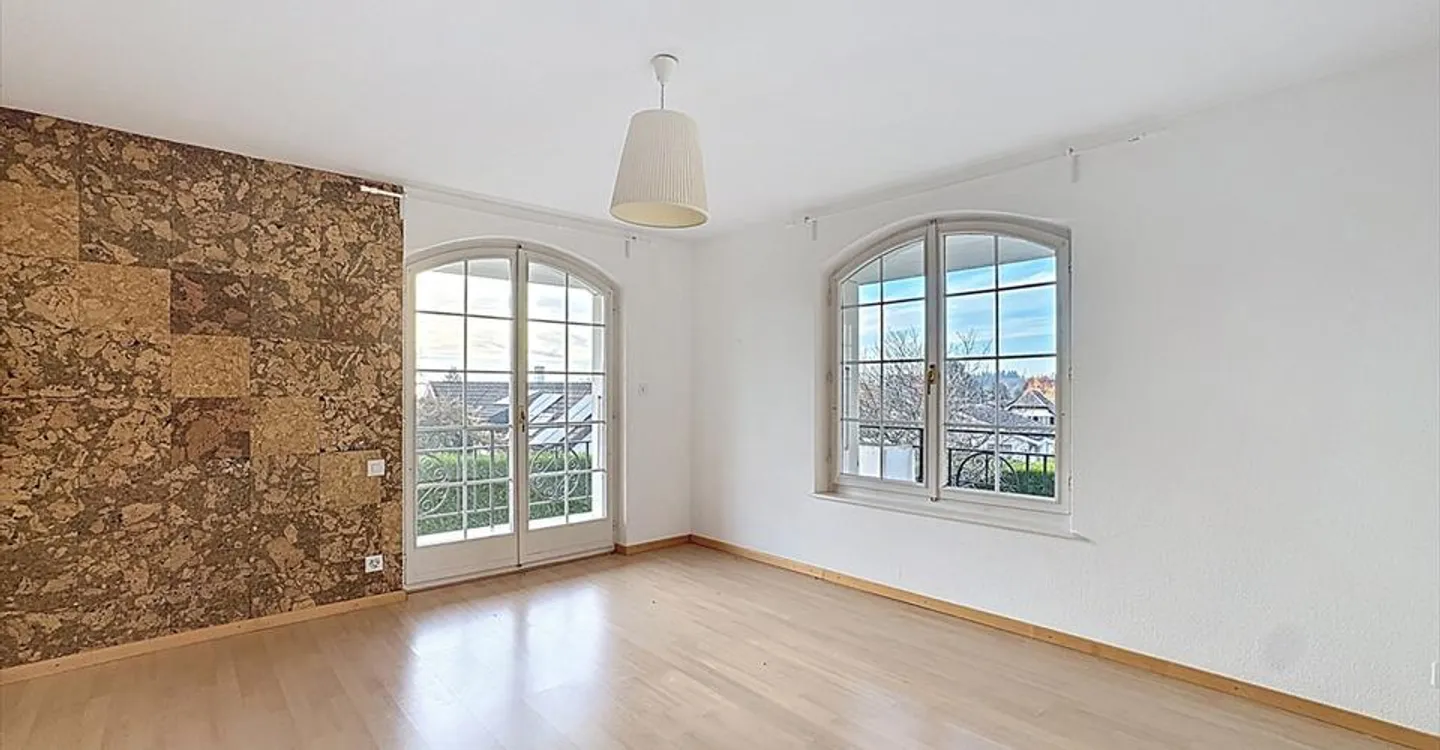 Bel appartement de 7 pièces avec jardin privatif - Photo 9 sur 13