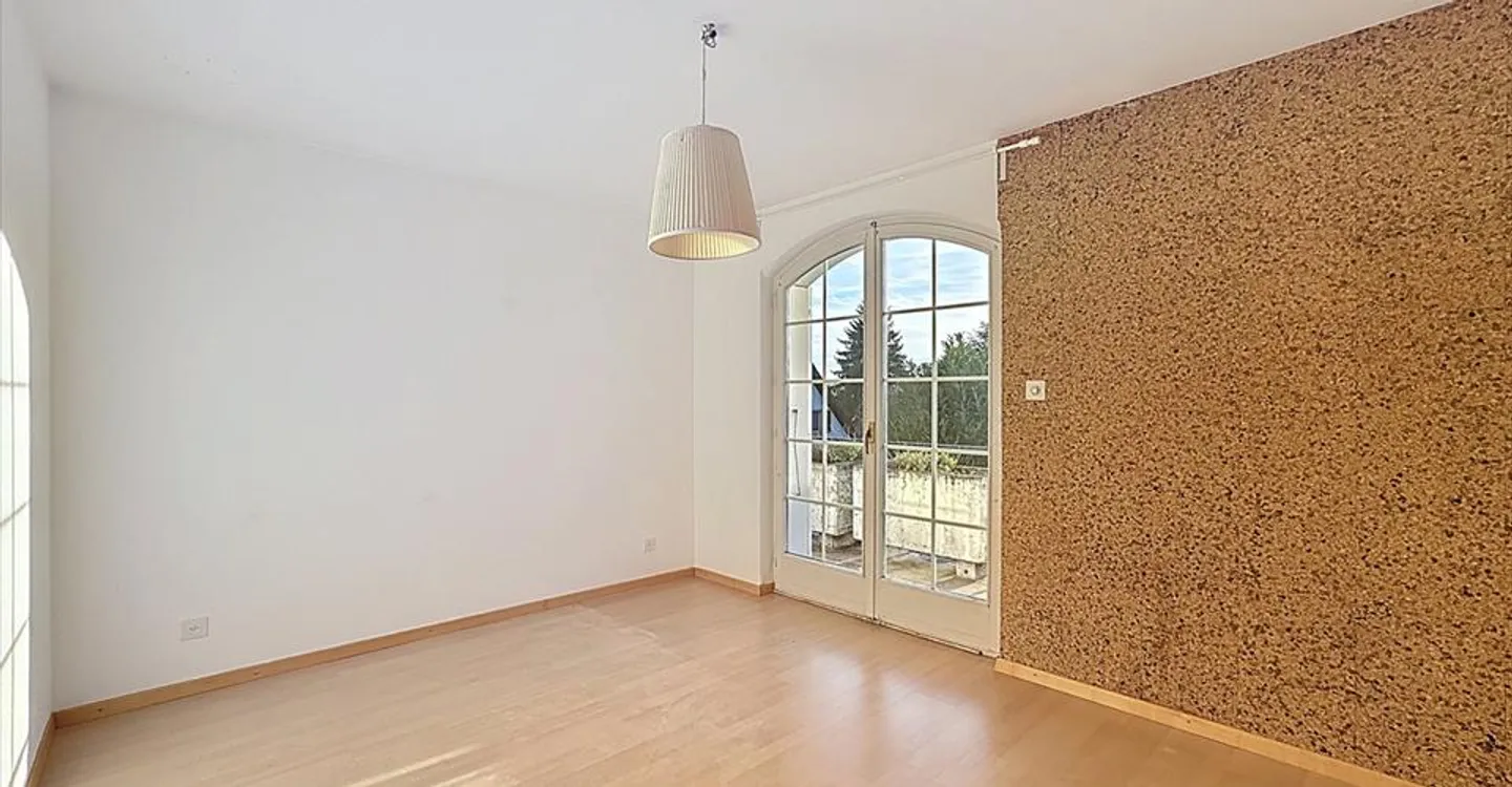 Bel appartement de 7 pièces avec jardin privatif - Photo 12 sur 13