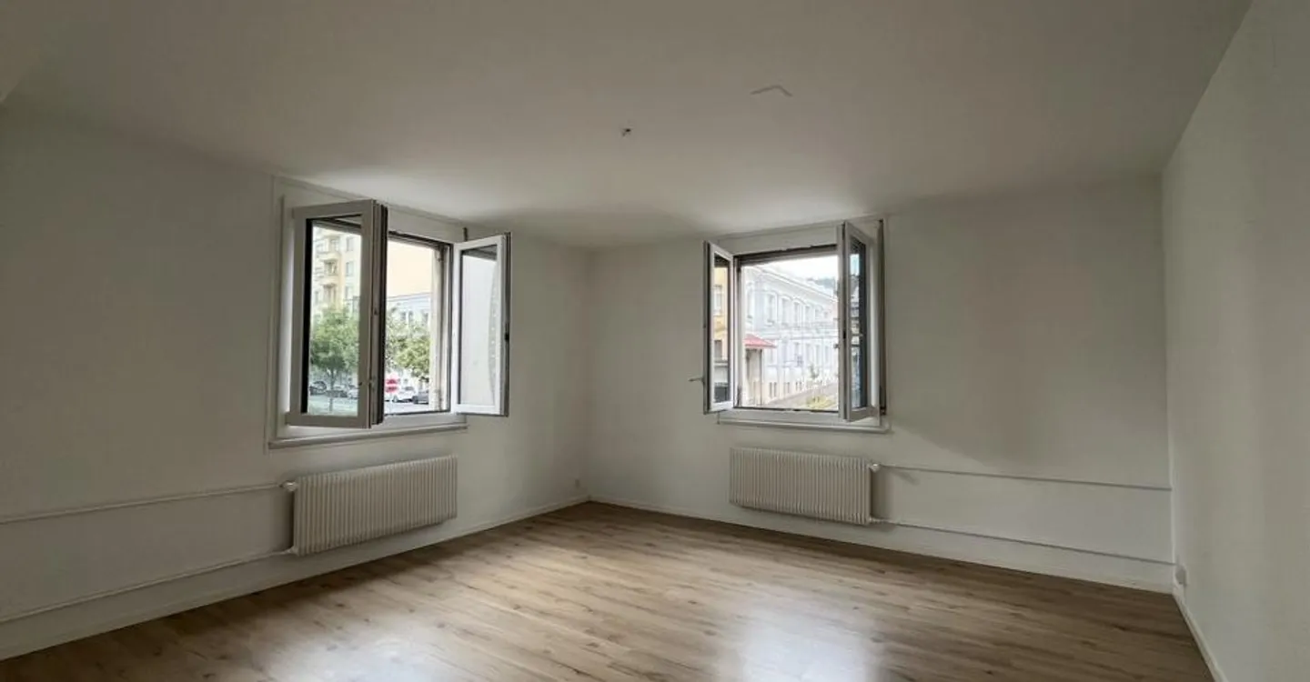 Local commercial à louer idéal pour bureaux ou cabinet - Foto 4 di 8