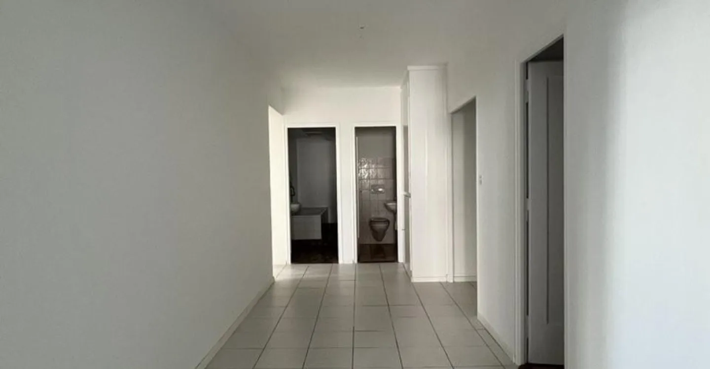 Local commercial à louer idéal pour bureaux ou cabinet - Foto 7 di 8
