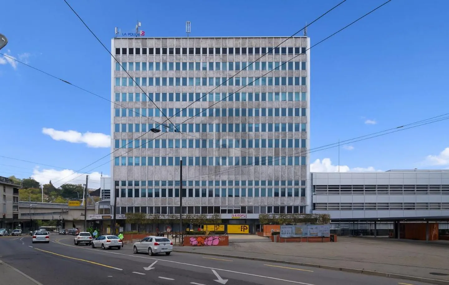 ESPACE DE TRAVAIL AVEC VUE PANORAMIQUE - Foto 1 di 6