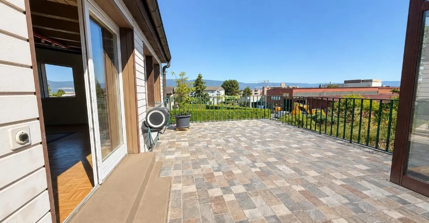 Surface commerciale avec terrasse  à proximité immédiate de lautoroute - Foto 8 di 11
