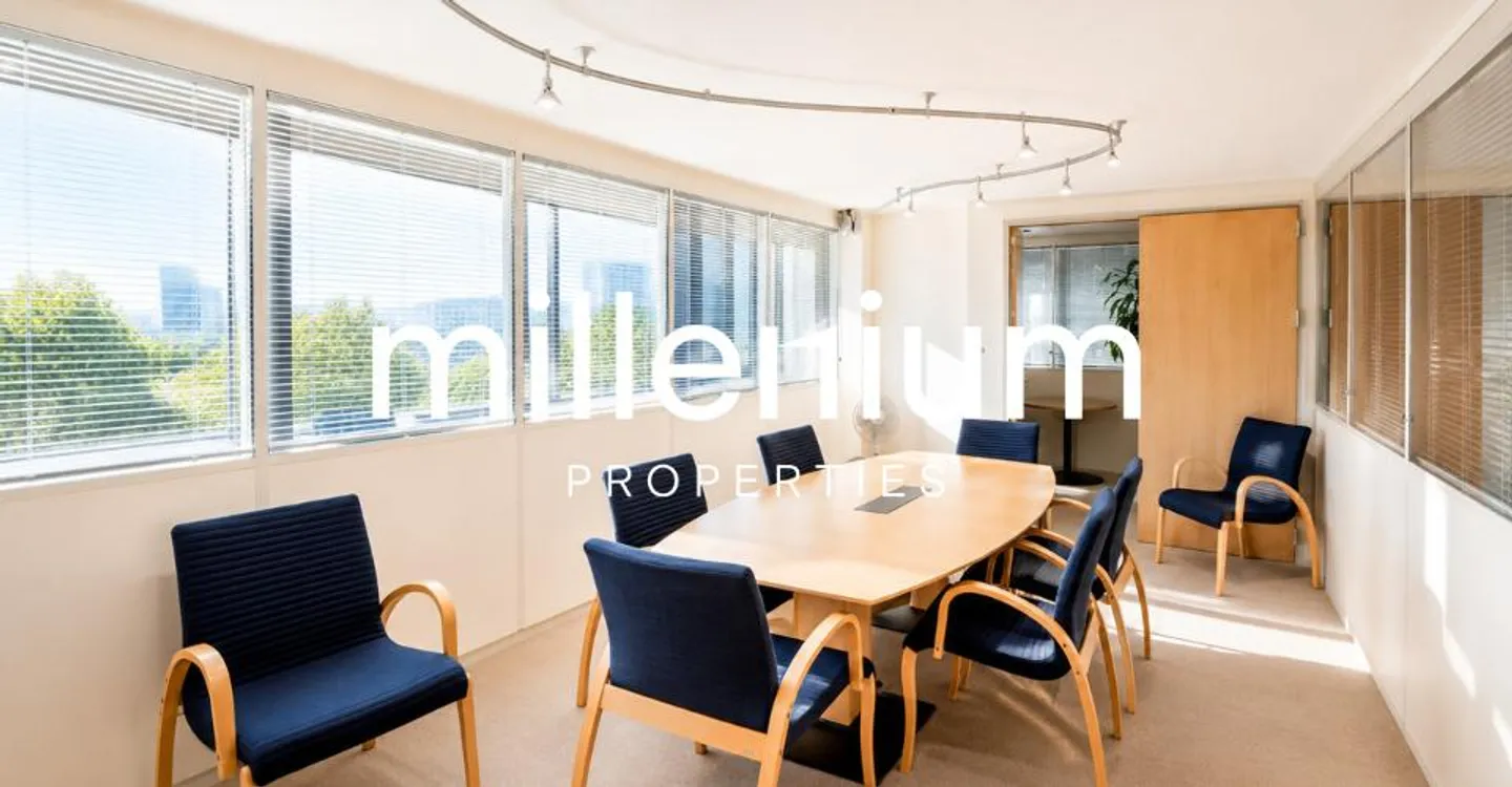 Business center – Espaces de bureaux premium face au lac - Photo 6 of 8