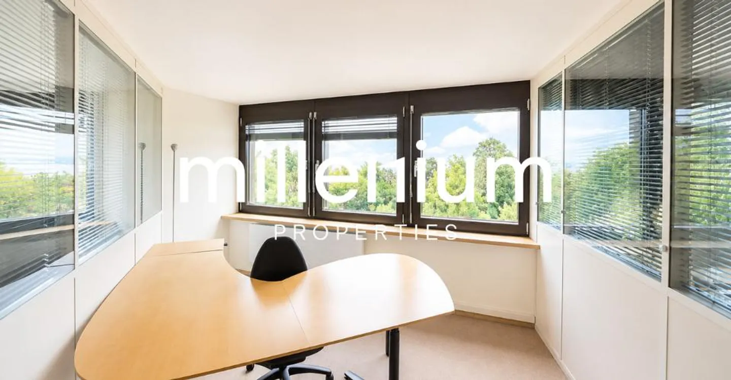 Business center – Espaces de bureaux premium face au lac - Photo 1 of 8