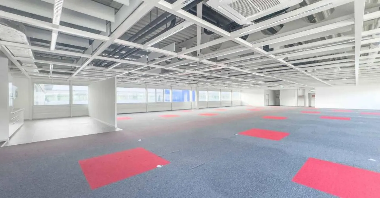 Vernier - Surface de 903 m2 en attique - Immeuble IKEA - Photo 6 of 9
