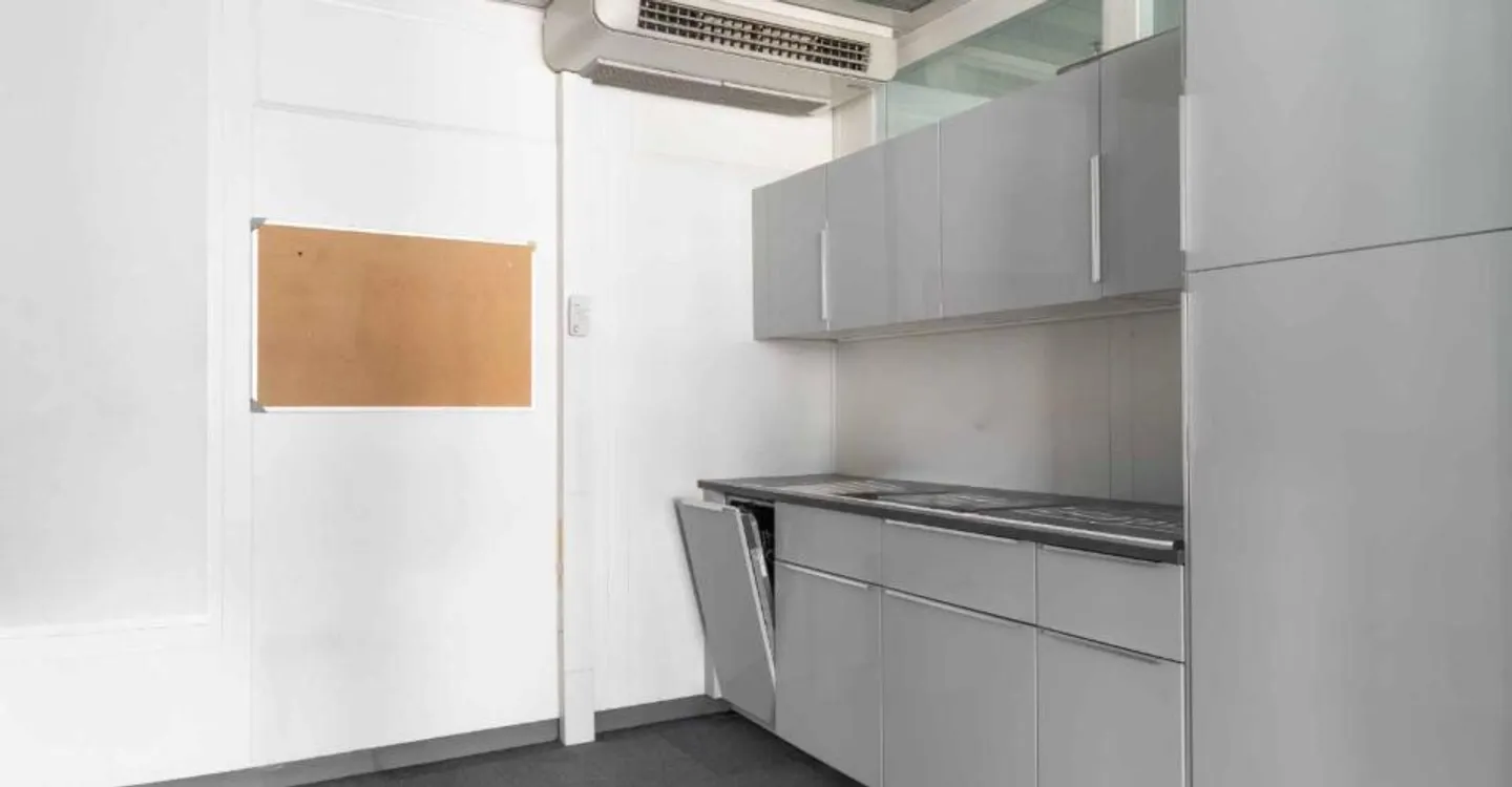 Bureaux de standing de 198 m² au Geneva Business Center - Foto 3 di 12