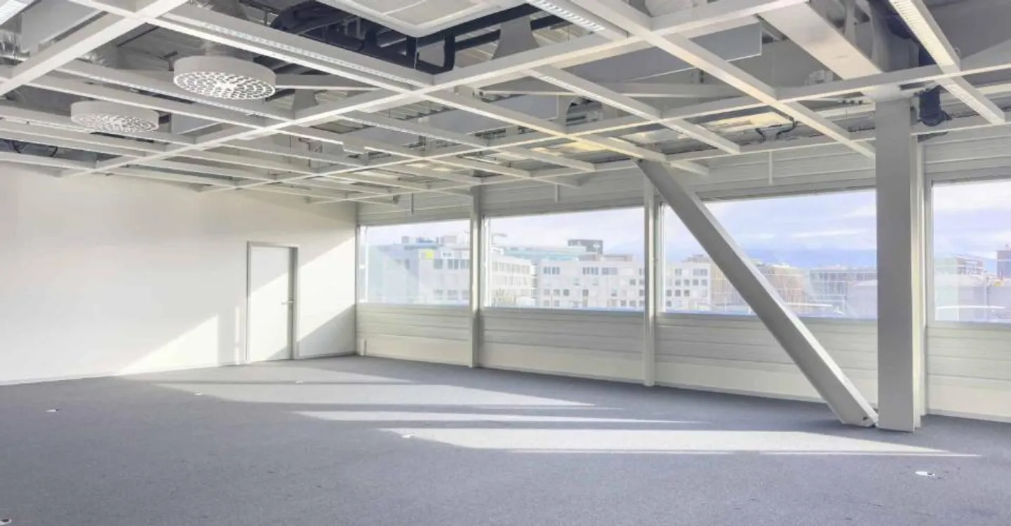 Vernier - Surface de 1380 m2 en attique - Immeuble IKEA - Photo 6 of 11