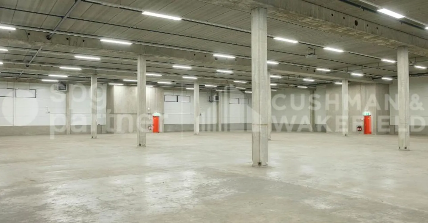 Surfaces logistique à Meyrin (ZIMEYSA) - EK9 - Photo 6 of 13