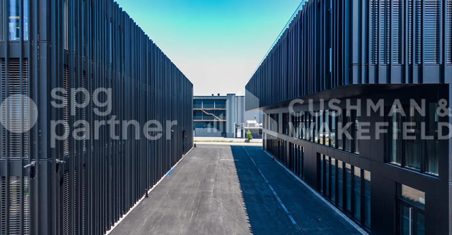 Industries de précision - Laboratoires - R&amp;D - Administration - Avouillons 15B-C - Photo 3 sur 11
