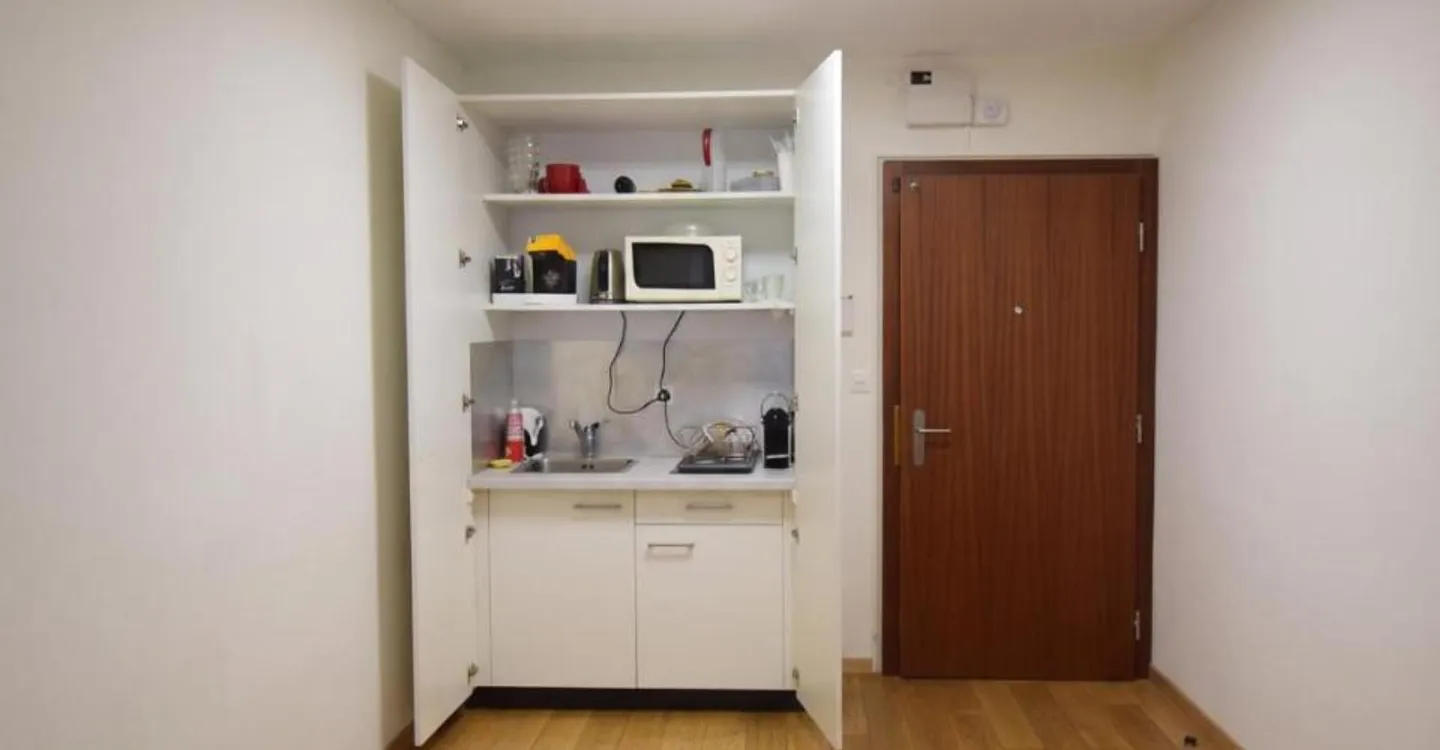 51 m² office for rent in the heart of the Bastions district - Photo 4 of 6