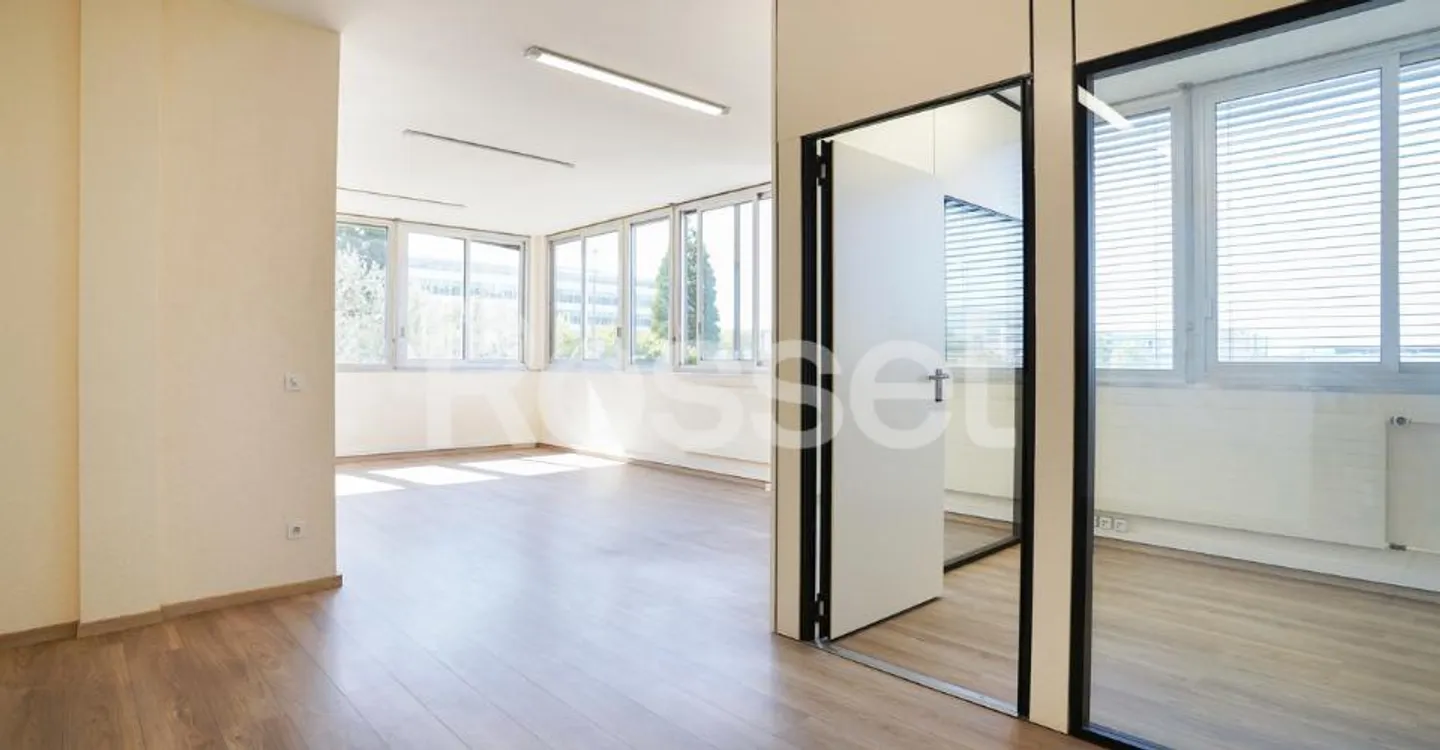 Atelier, showroom et bureaux – à partir d'env. 447 m² - Photo 3 of 6