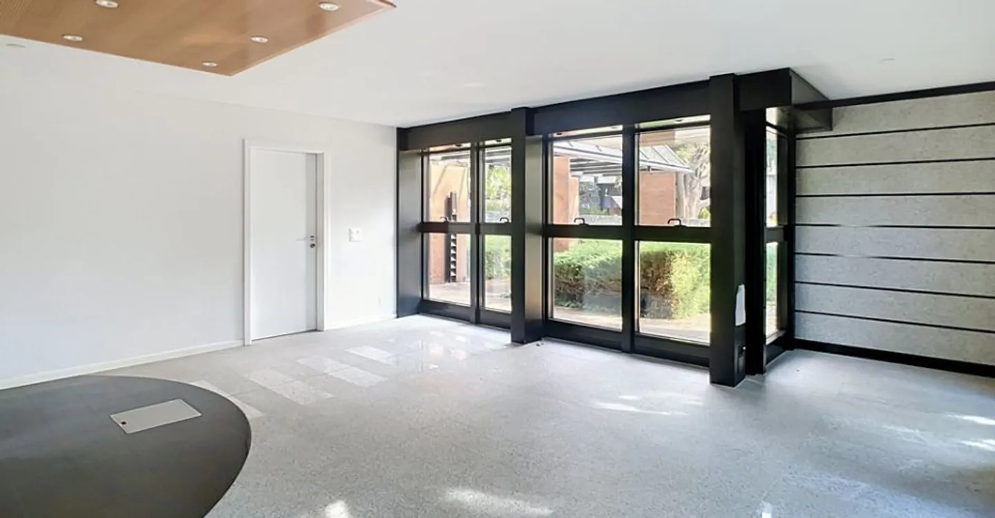 Bureau de 59 m2 idéalement situé à Nyon - Foto 4 von 8