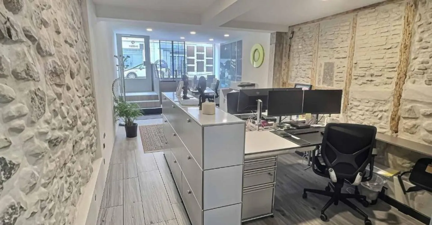 VOTRE BUREAU AU CŒUR DE ROLLE - Photo 1 sur 5