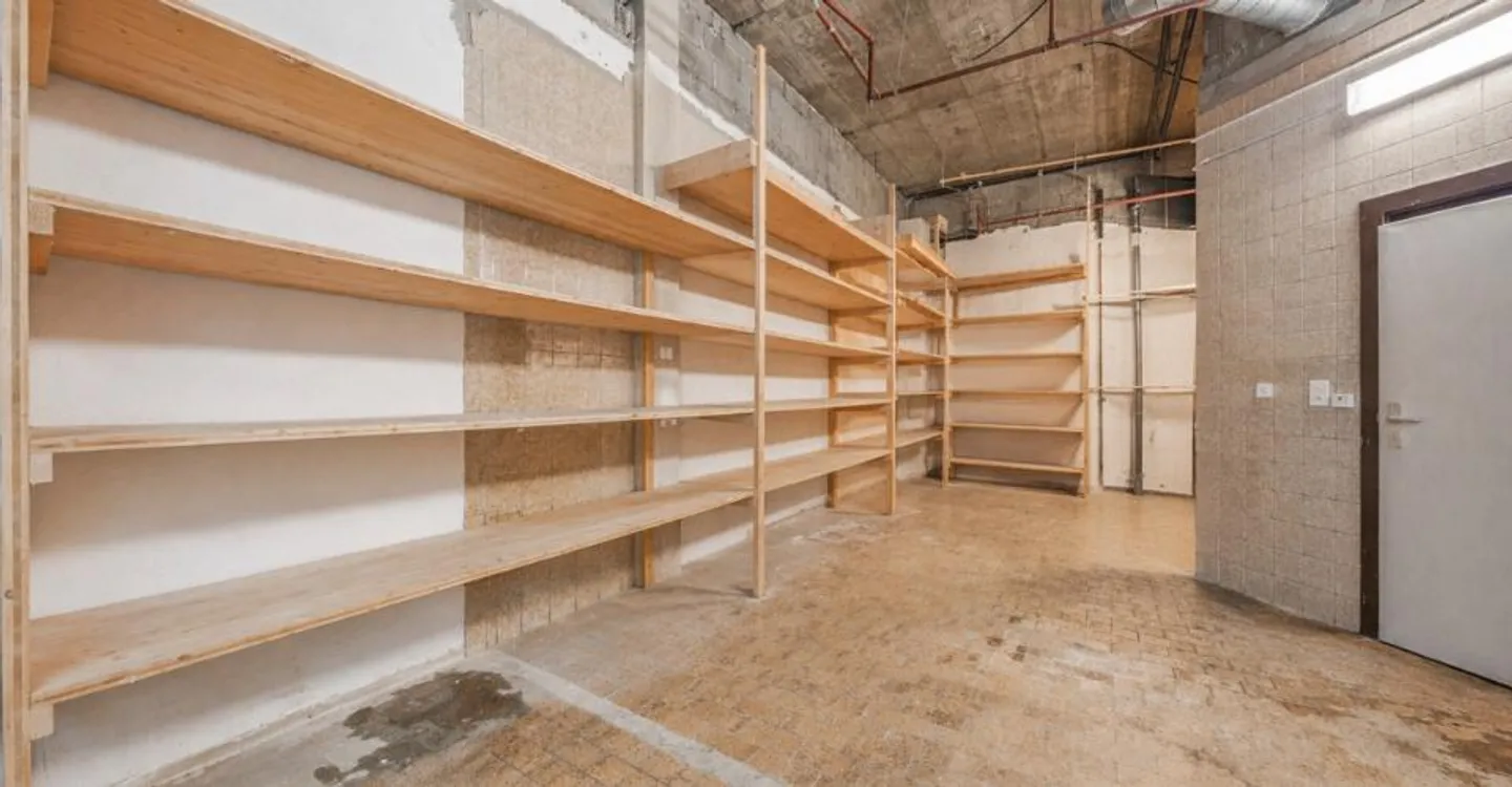 Commercial 1 room - Photo 4 of 4