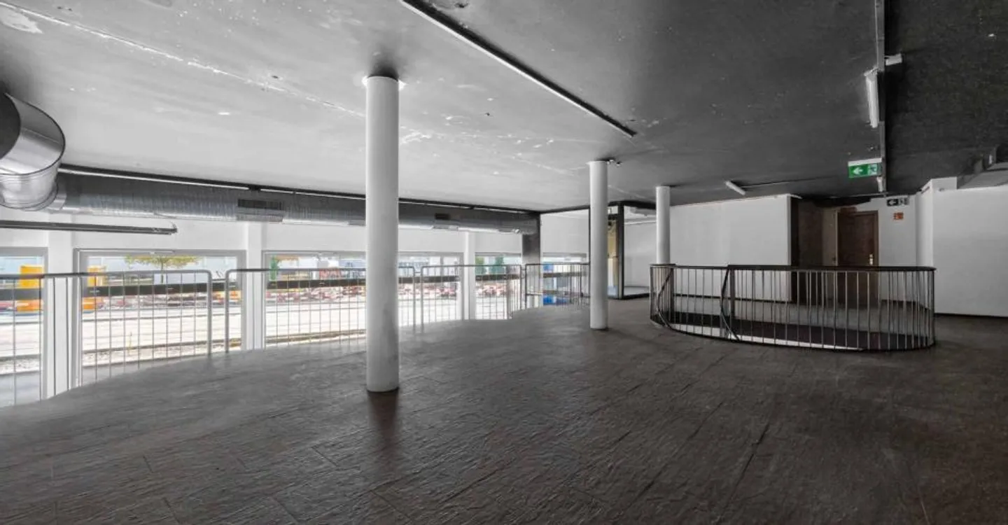 À louer ! Surface commerciale de 267m2 - Foto 7 von 9