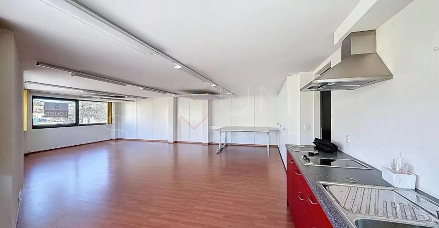 Sion Bureau 45 m² en zone industrielle 2 parkings inclus - Photo 4 sur 7