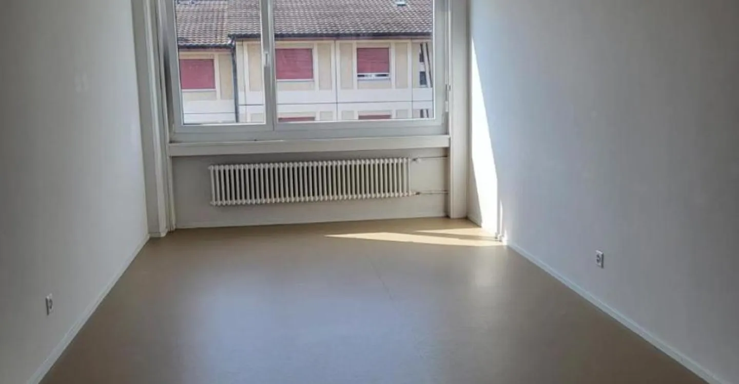 Bureau très bien localisé à Marin - Foto 6 di 9