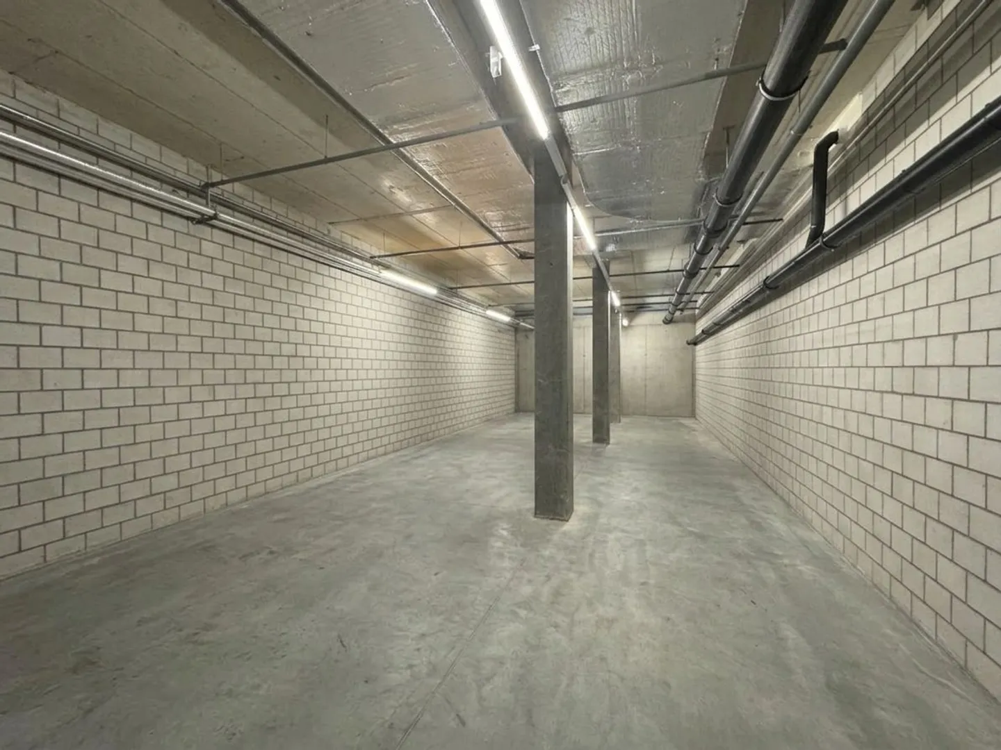 323m² - Lagerfläche im 1. UG mit guter Erschliessung - Photo 3 sur 10