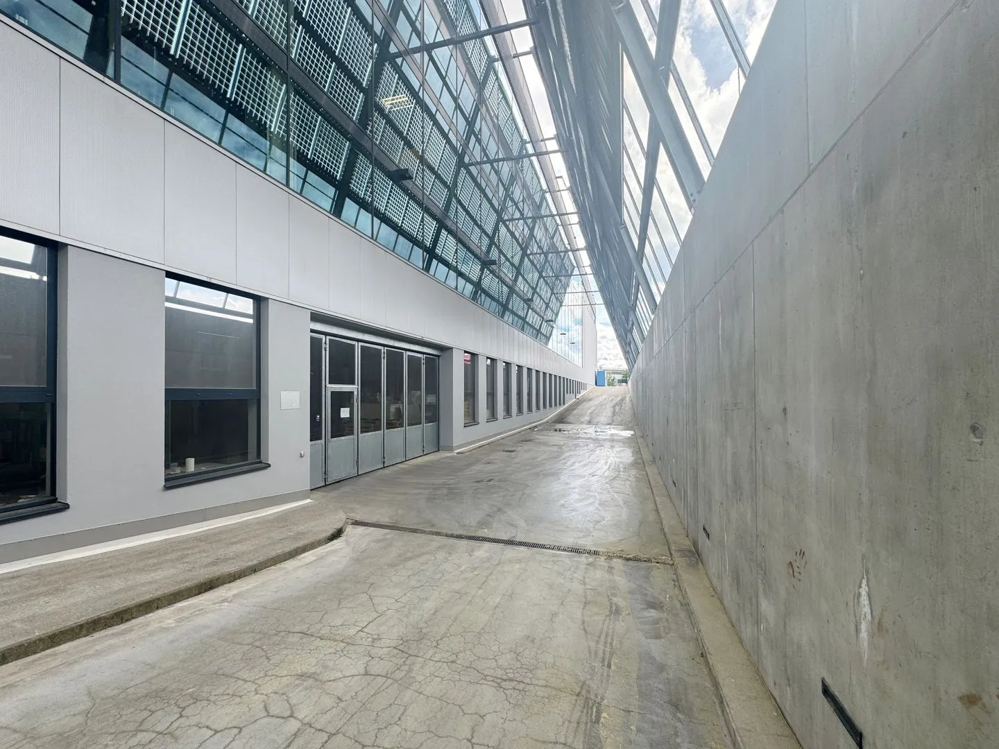 323m² - Lagerfläche im 1. UG mit guter Erschliessung - Photo 5 sur 10