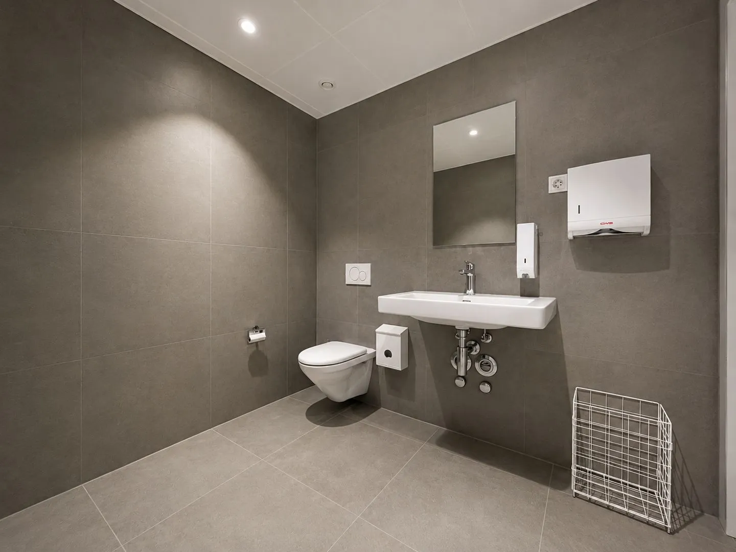 Espace de stockage en tant que magazine avec toilettes dans un emplacement central à Stetten à louer ! - Photo 4 sur 6