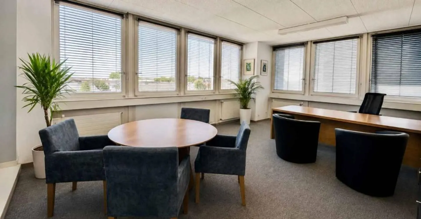 Offices in the Malagnou-Florissant area - Photo 7 of 11