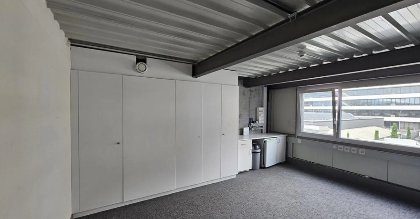 Office on the 1st floor. - Photo 3 of 5