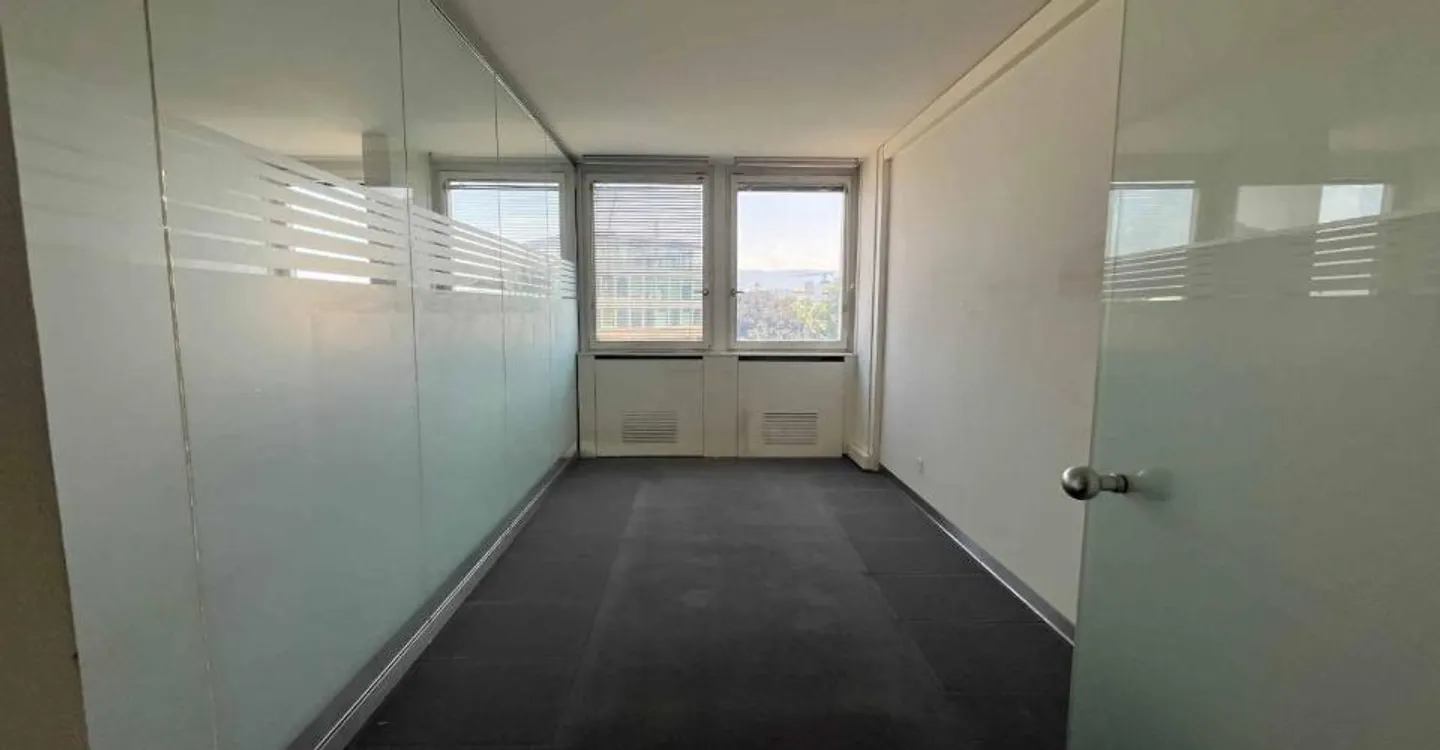 Offices 367m2 - City Center - short term - Photo 6 of 13