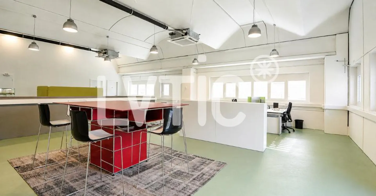 Industrielles Gebäude von 1560 m2 zur Miete in Sierre - Foto 6 von 13