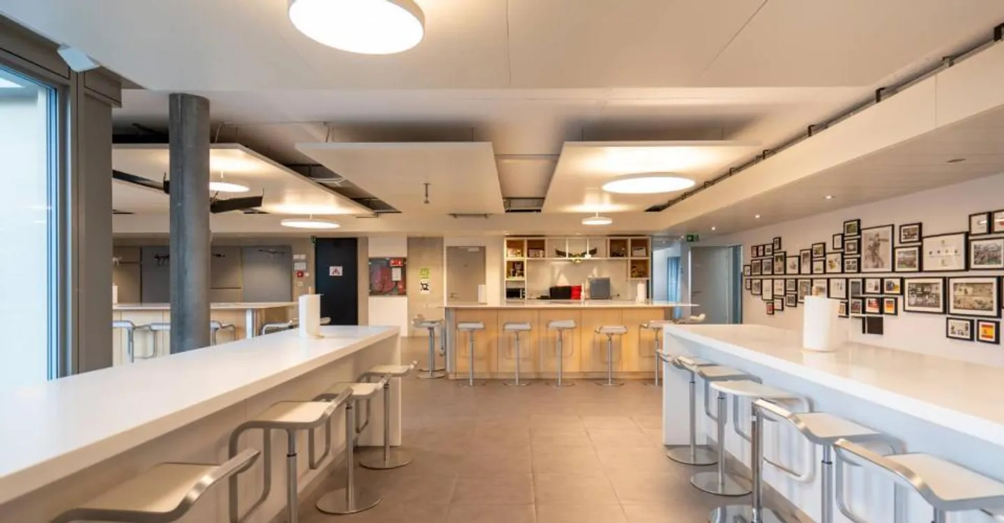 Vos bureaux au dernier étage dans le dynamique quartier de Malley - Photo 6 of 11