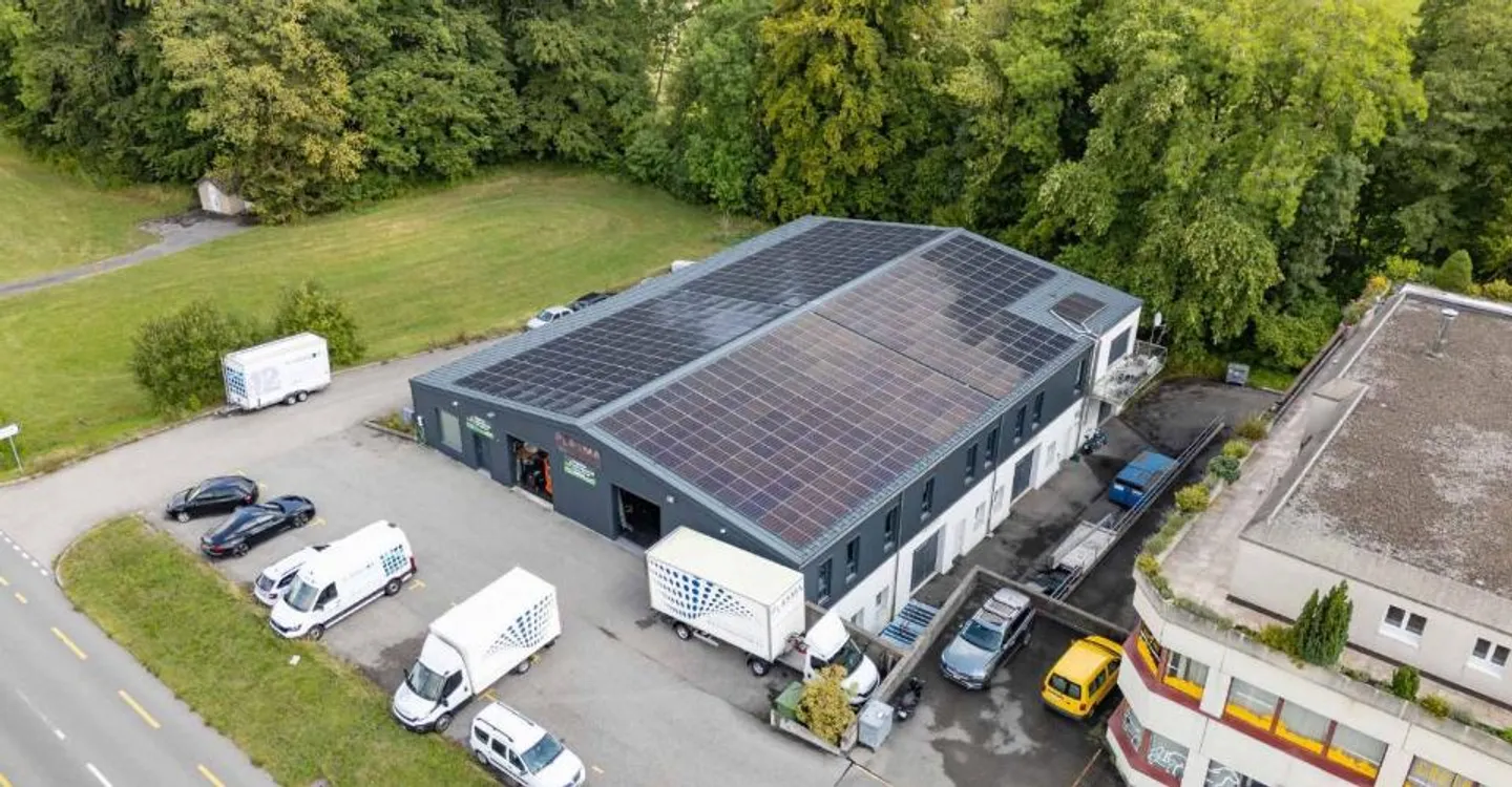 Laboratorio-magazzino di 640 m² con posti auto disponibili - Foto 3 di 7