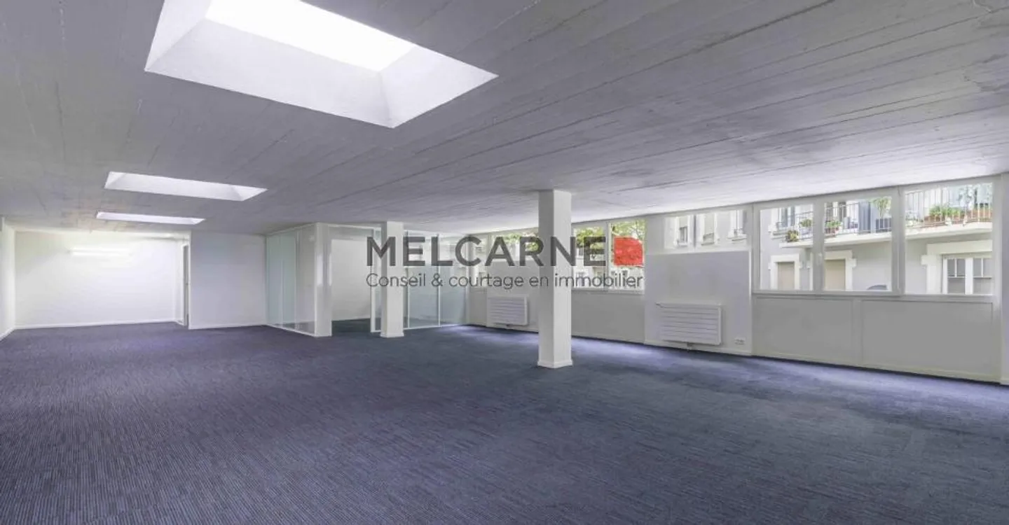 Approximately 1,350 m2 space for rent in the heart of Geneva - Photo 5 of 8