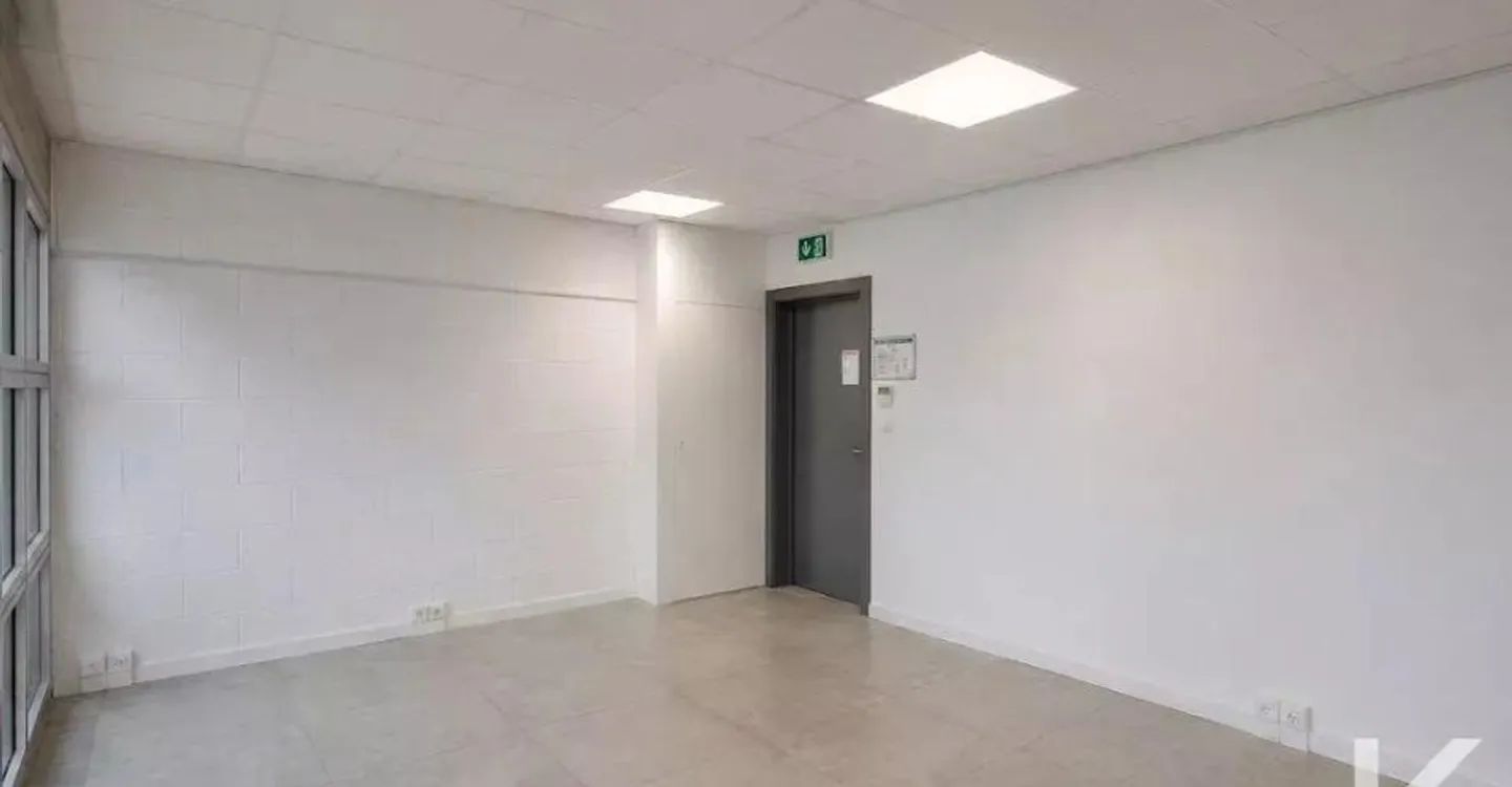 Bureau idéalement situé à Monthey - Photo 6 of 13
